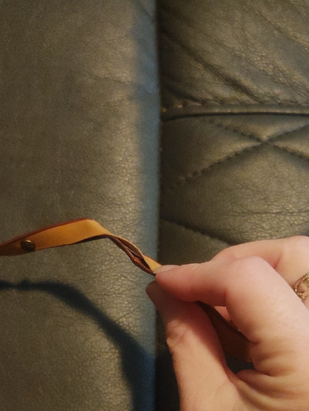 Louis Vuitton Brown Monogram Vernis Wristlet with Tan Trim Knock Off - Picture 2 of 2